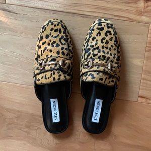 Steve Madden Leopard slides